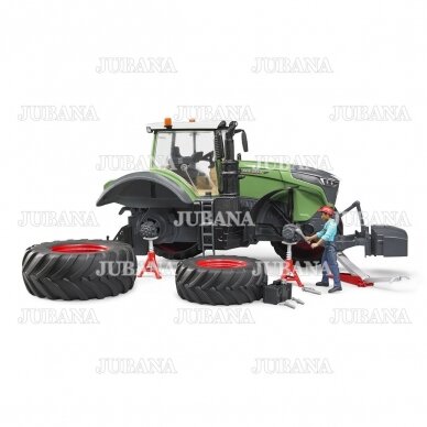 BRUDER toy Fendt 1050 Vario with mechanic 4